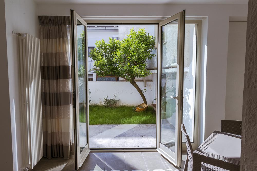 A Due Passi Dal Centro Bed & Breakfast อัลเบโรเบลโล ภายนอก รูปภาพ